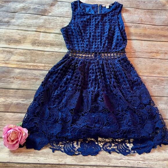 FUN NAVY PARTY DRESS-MEDIUM - Picture 1 of 12